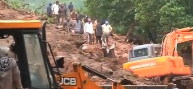 Landslide hit an indian village, 17 died