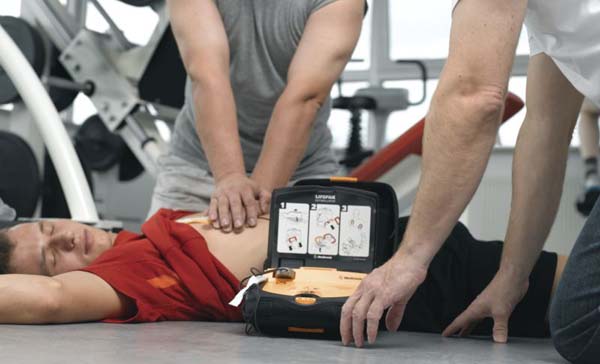 AED with rain and wet: guideline to the use in particular environment for laypersons – An interisting Review