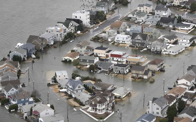 4 low-tech solutions for communications in emergencies