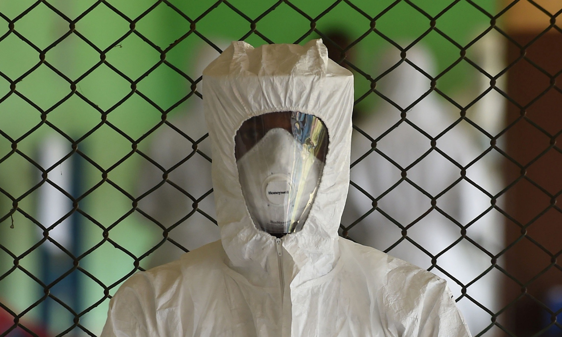 First large-scale anit-ebola vaccine trials to begin