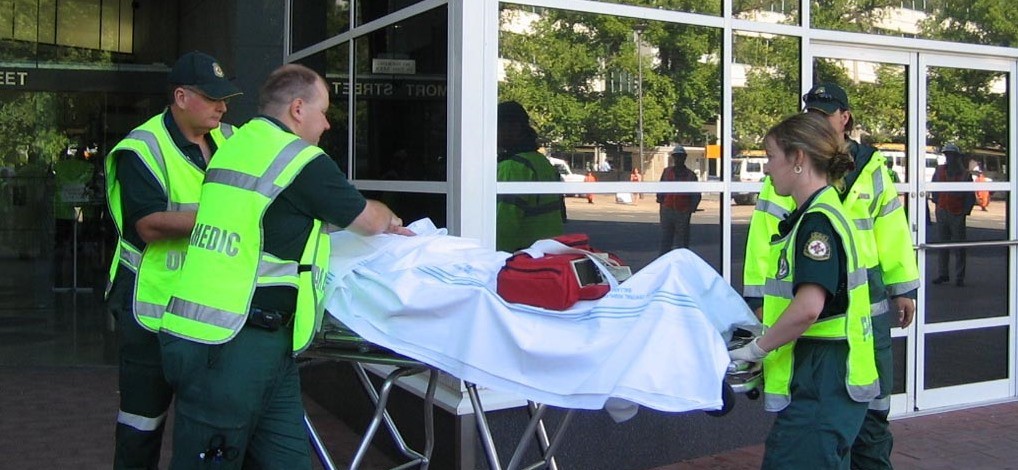 The Australian paramedics emigrate… in UK! 175 EMT flee the Australia’s ambulance services