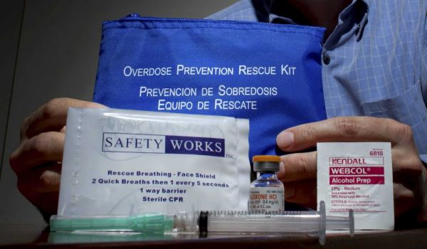 Heroine: Narcan kit for family, friends and associates of addicts