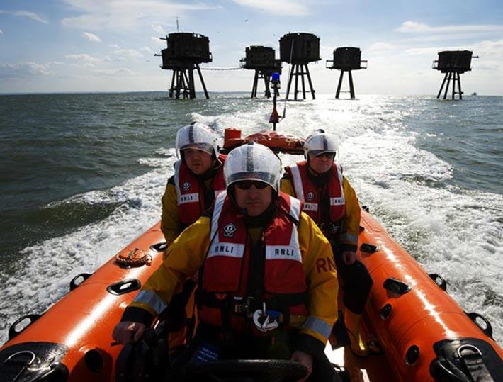 Two teenagers rescued from mud by RNLI’s volunteer crew