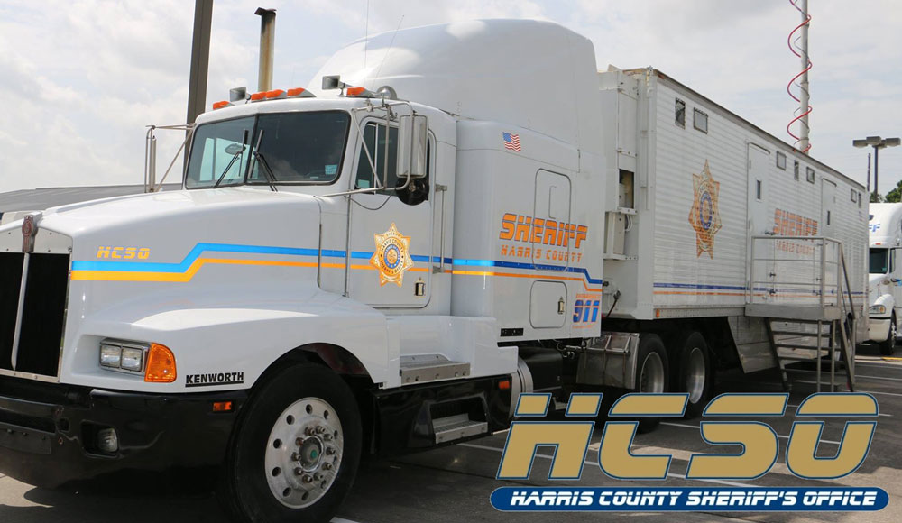 Public Safety LTE network: a new way to implement a mobile command unit as temporary headquarter