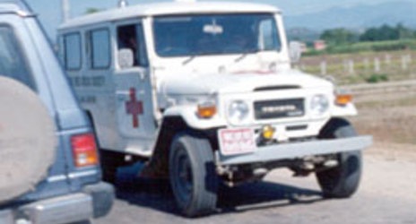 Nepal, Red Cross Ambulance attacked by anti-government protesters