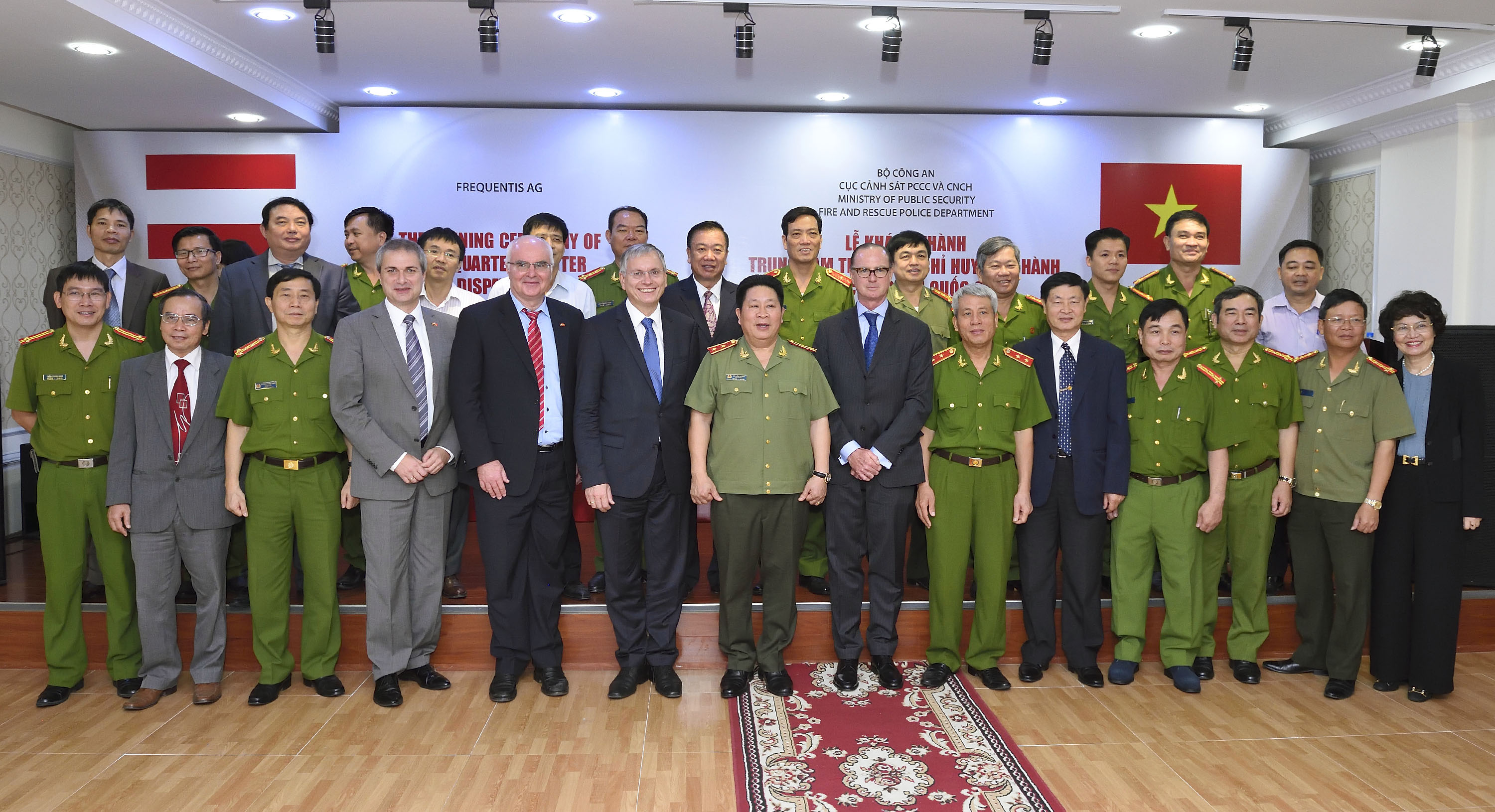 Austrian Federal Minister Alois Stöger inaugurates Fire Brigade Dispatch Center in Vietnam