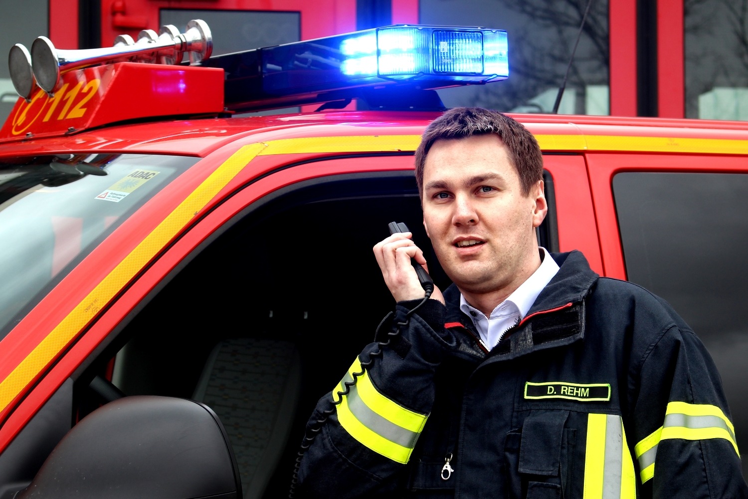 pei tel: Firefighters use professional car phones
