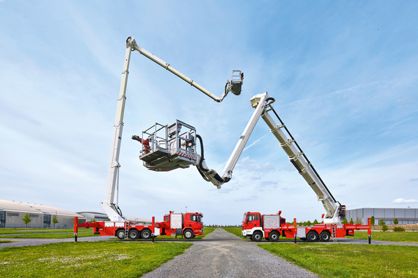 Rosenbauer sets up joint venture for hydraulic firefighting and rescue platforms