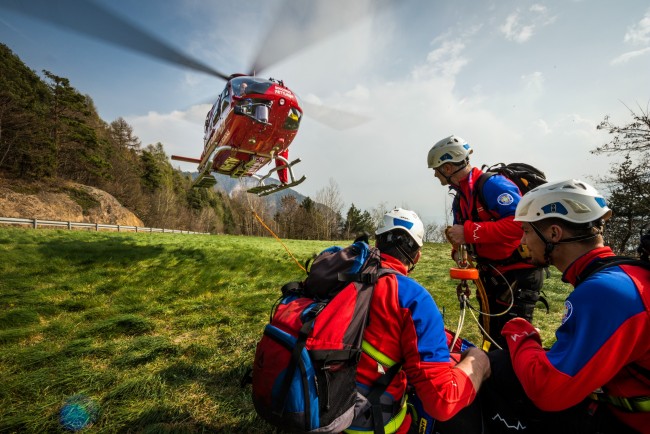 Airbus Helicopters achieves delivery targets and maintains market leadership in 2016