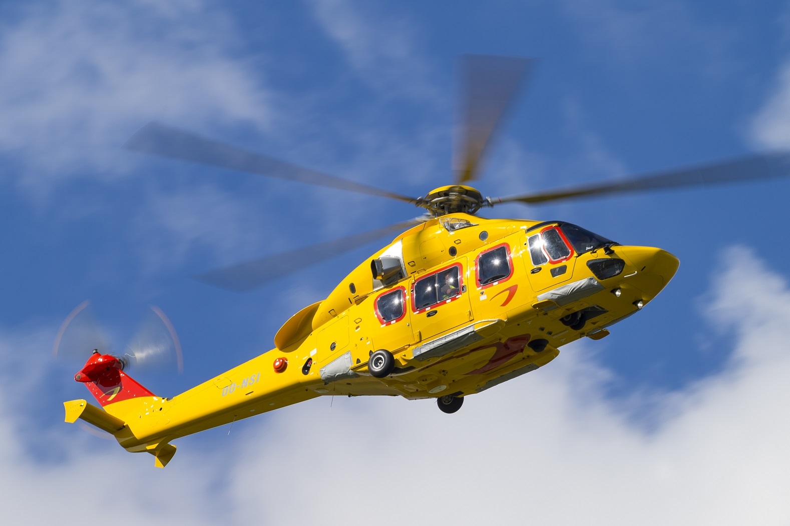 Airbus Helicopters NHV s H175 Fleet Reaches 10 000 Flight Hours awards-about-air-ambulance-by-air-trek