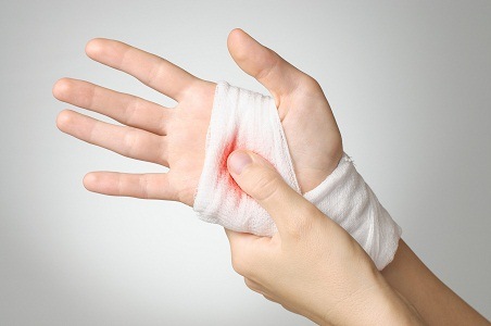 Stop bleeding techniques tought to the public to increase emergency care awareness