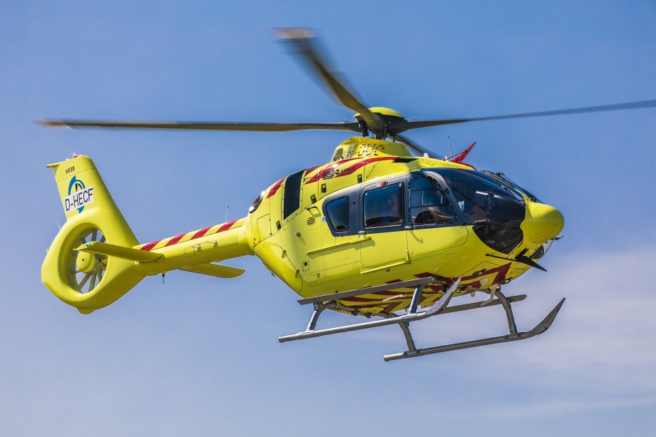 Norway: First civil customer Nolas takes delivery of an H135 with Helionix