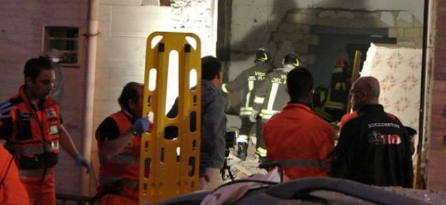 Foggia, esplode una palazzina, salvato un bimbo di 4 anni | Emergency Live