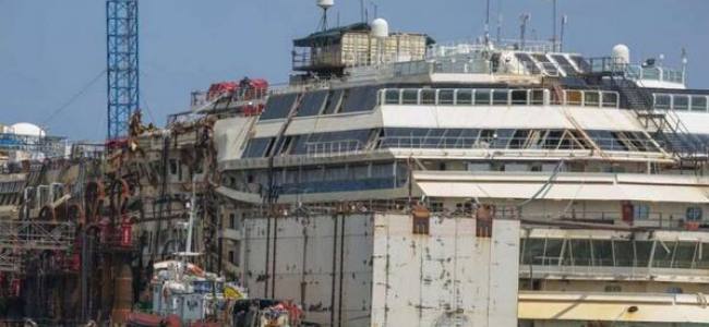 Costa Concordia: live tweet delle operazioni di recupero del relitto | Emergency Live