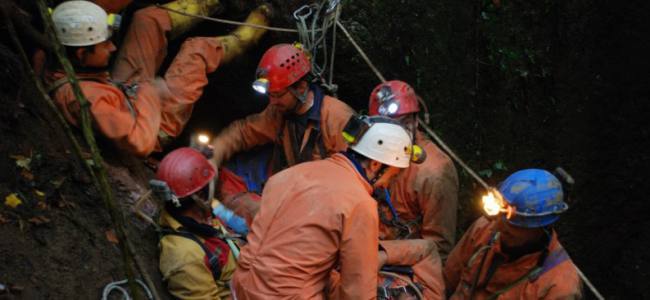 Il Soccorso Alpino risponde ai Vigili del Fuoco di Piacenza: "Volontari? Si, e preparati" | Emergency Live