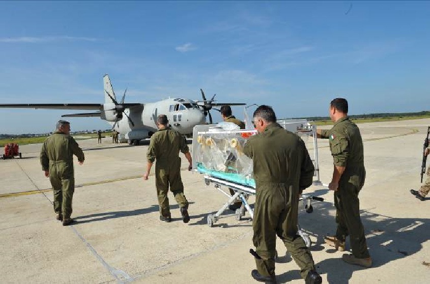 Trasporto sanitario aereo: cosa fa l'Aeronautica Militare? | Emergency Live 5