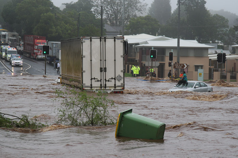 Un decalogo di suggerimenti per superare eventi climatici estremi | Emergency Live