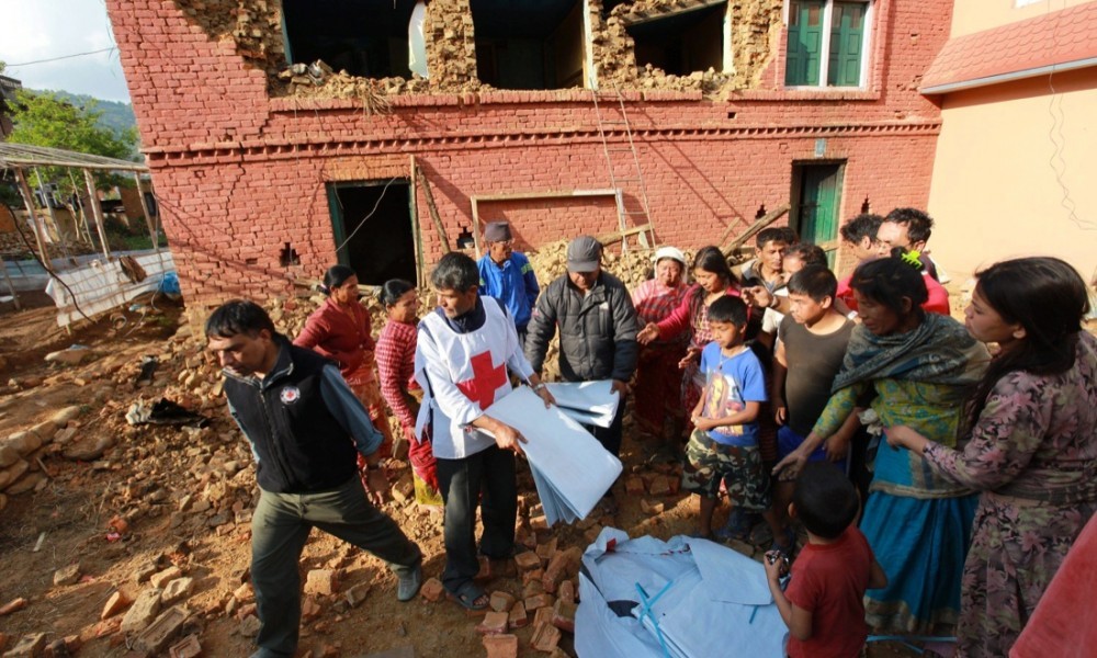 Emergenza Nepal: la CRI attivata per supporto logistico in patria | Emergency Live 1