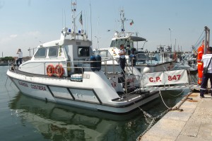 Motovedetta allestita per l'emergenza in mare
