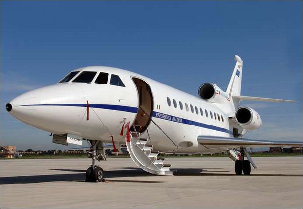 Voli sanitari, l'Aeronautica Militare salva una neonata di 1 mese in pericolo di vita | Emergency Live