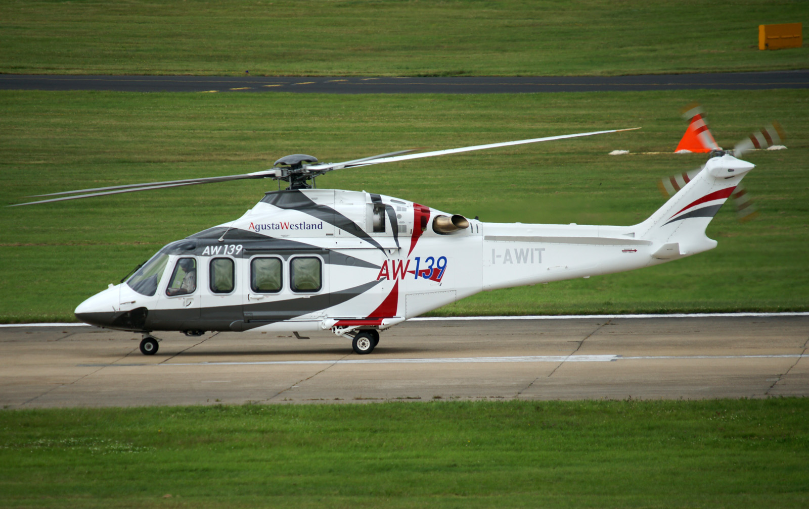 Agusta Westland cambia nome e diventa Finmeccanica Helicopters Division | Emergency Live