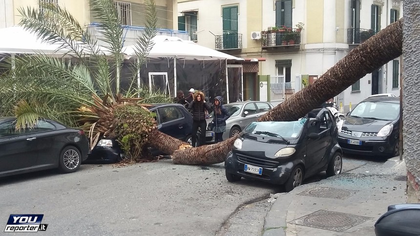 Il maltempo fa 5 morti in tutta Italia. Allerta meteo fino a stanotte | Emergency Live
