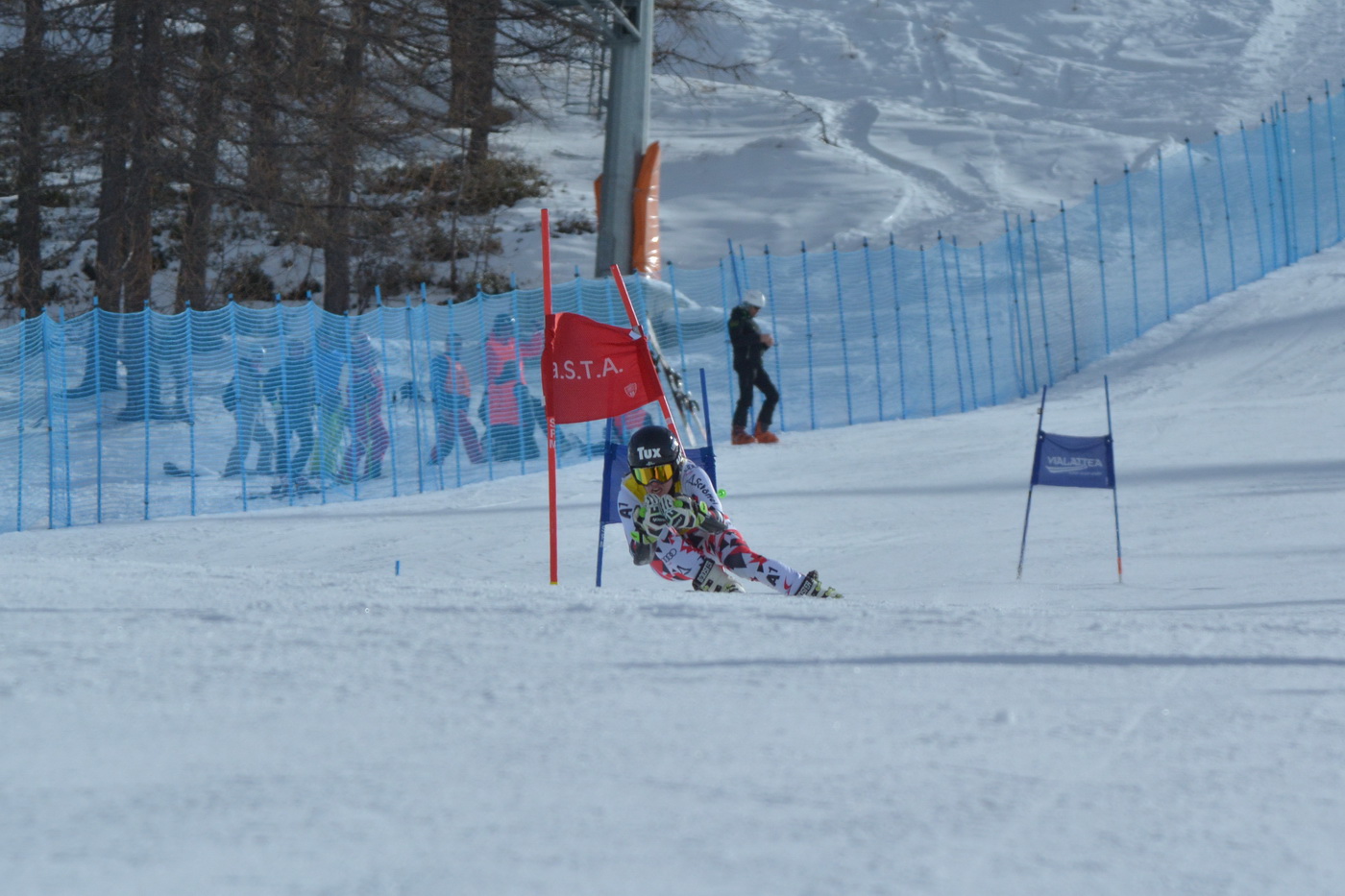 Vittoria austriaca nel Gigante di Coppa Europa valida per l’assegnazione del Trofeo Truppe Alpine | Emergency Live