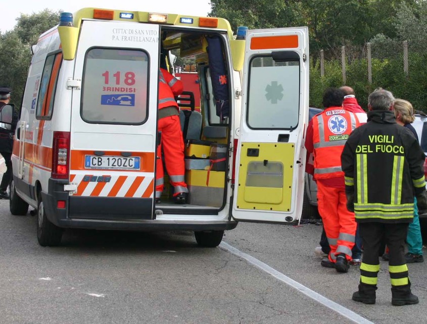 Parenti in ambulanza. Cosa dice la norma e cosa fare in caso di incidente? | Emergency Live