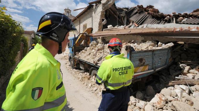 Protezione Civile: Curcio riceve onorificenza a San Marino - Emergency Live