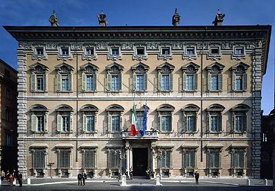 Terzo settore, la legge delega è stata approvata. Ecco i 12 punti fondamentali | Emergency Live