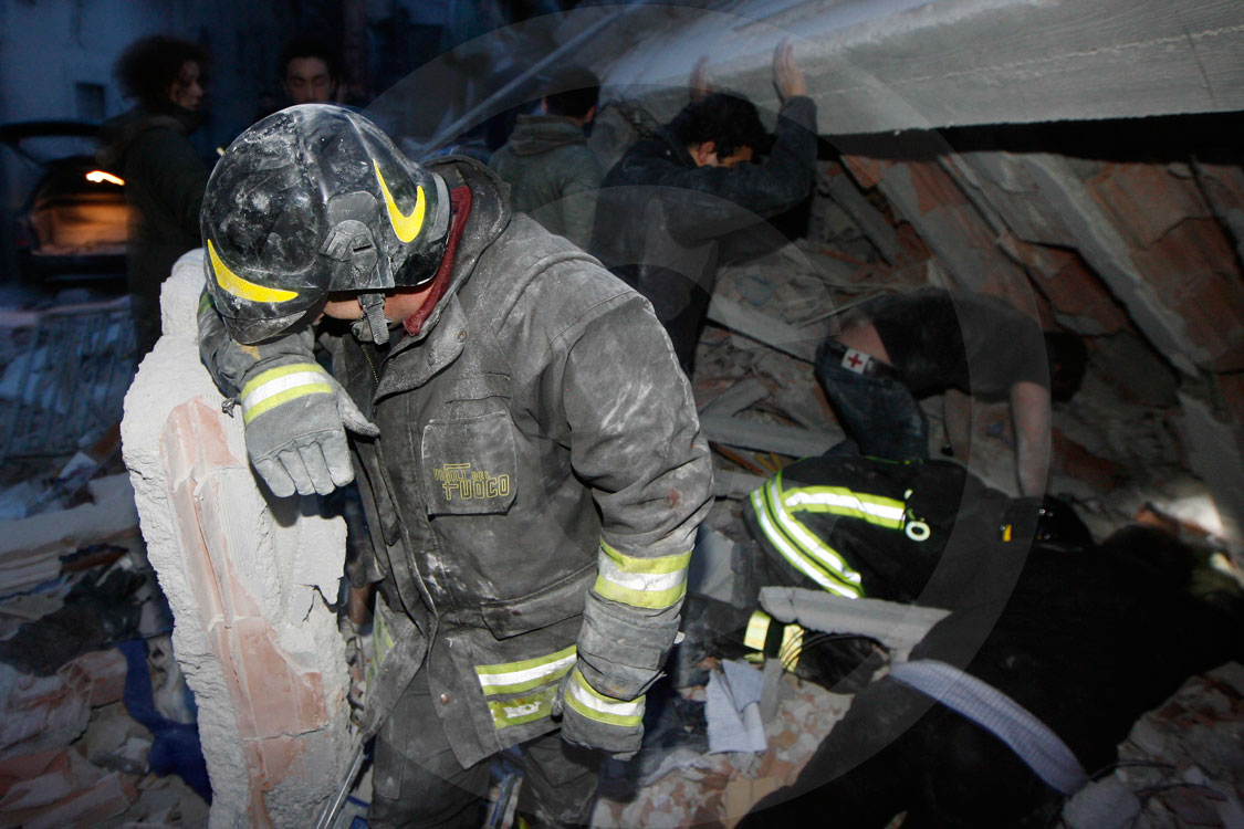L'Aquila, quel giorno in cui gli eroi furono tutti nella stessa città | Emergency Live 2