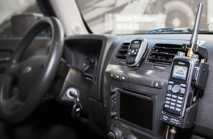 Nuovo Car Kit per portatili Hytera: dalla tasca al cruscotto in meno di un "click" | Emergency Live 5