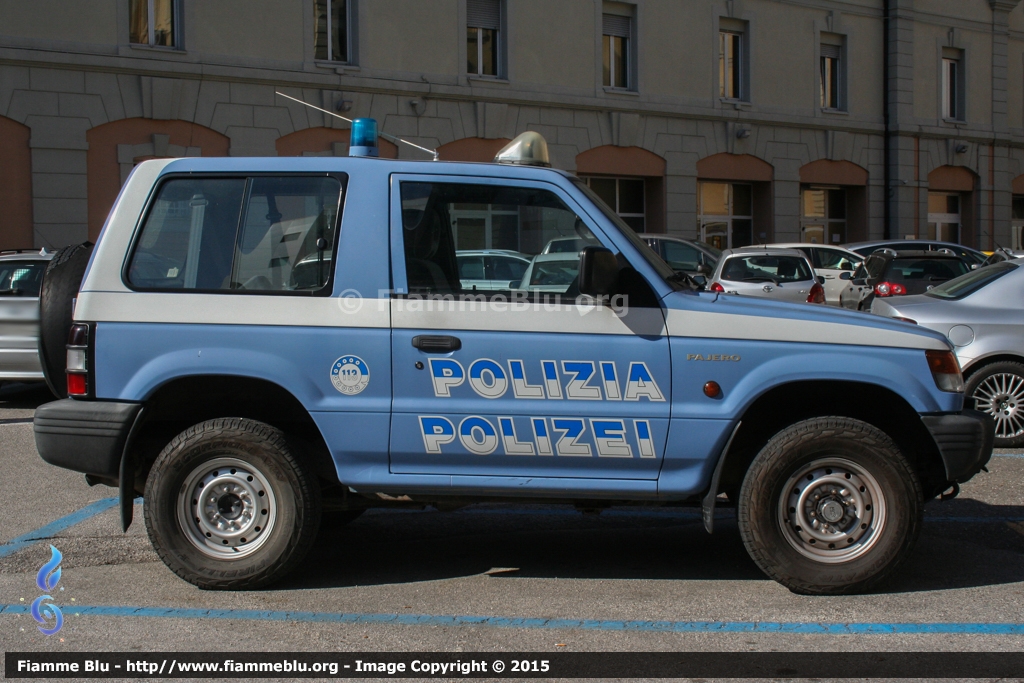 Una Questura "graficamente" diversa: viaggio nell'autoparco della Polizia a Bolzano | Emergency Live 1