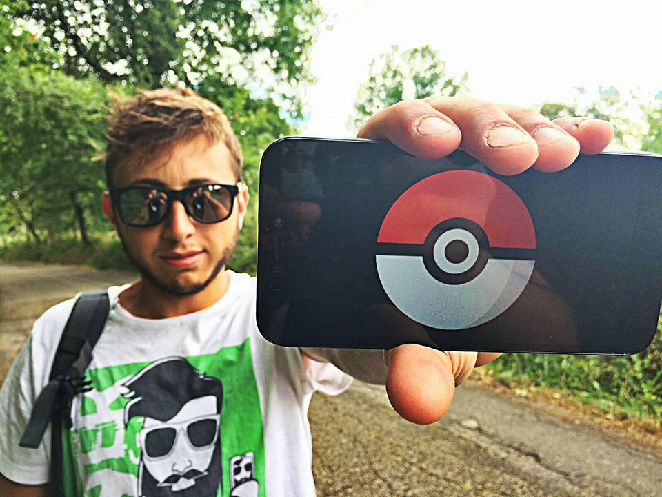 Pokémon Go, dopo l'ennesimo incidente c'è un problema di sicurezza sanitaria? | Emergency Live 1