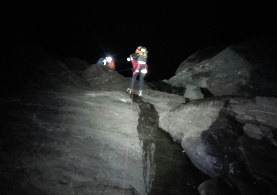 Salvataggio notturno sul ghiacciaio, il Soccorso Alpino compie un nuovo miracolo | Emergency Live 2