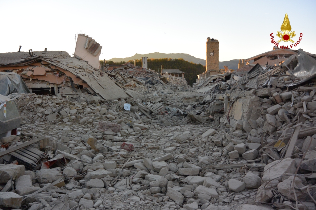 Terremoto centro Italia: la situazione e gli aggiornamenti in diretta. 22.000 persone assistite | Emergency Live 4