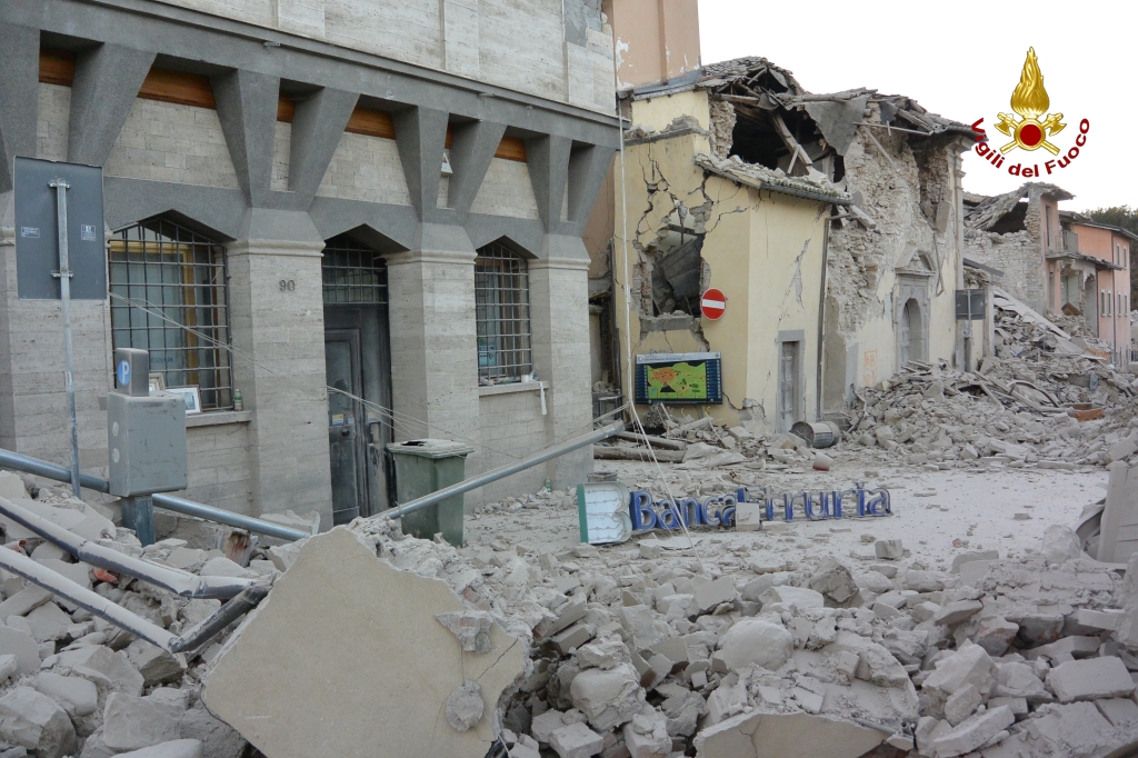 Terremoto centro Italia: la situazione e gli aggiornamenti in diretta. 22.000 persone assistite | Emergency Live 1