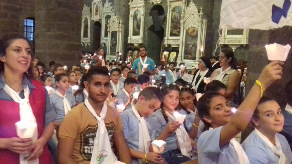 Con Gli Occhi della Guerra: "Siria, bambini manifestano per la pace" | Emergency Live