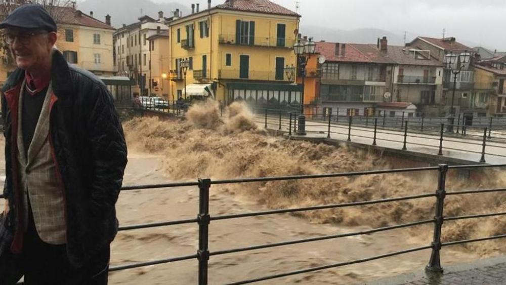 Emergenza meteo in Liguria e Piemonte, rispetto al 1994 non ci sono morti e pochi sfollati. Nei dati il miglioramento della resilienza è evidente | Emergency Live