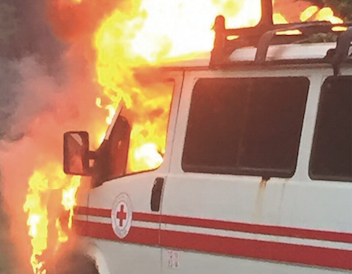 Perché stanno bruciando le ambulanze della Croce Rossa di Pomezia? | Emergency Live 1