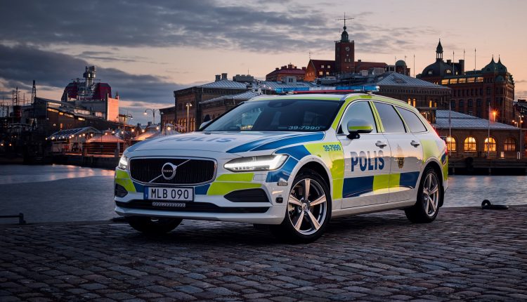 La V90 SW in dotazione alle forze dell’ordine: si parte con la polizia svedese per poi puntare anche ad altri Paesi | Emergency Live 2