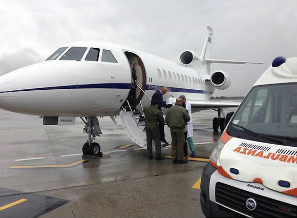Trasporti d'urgenza, anche a Natale l'Aeronautica Militare aiuta a salvare neonati e italiani in difficoltà nel mondo | Emergency Live 3