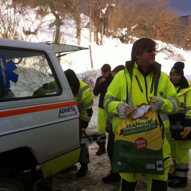 Emergenza neve in Centro Italia: il cuore straordinario dell'Italia che sa aiutare gli altri | Emergency Live 22