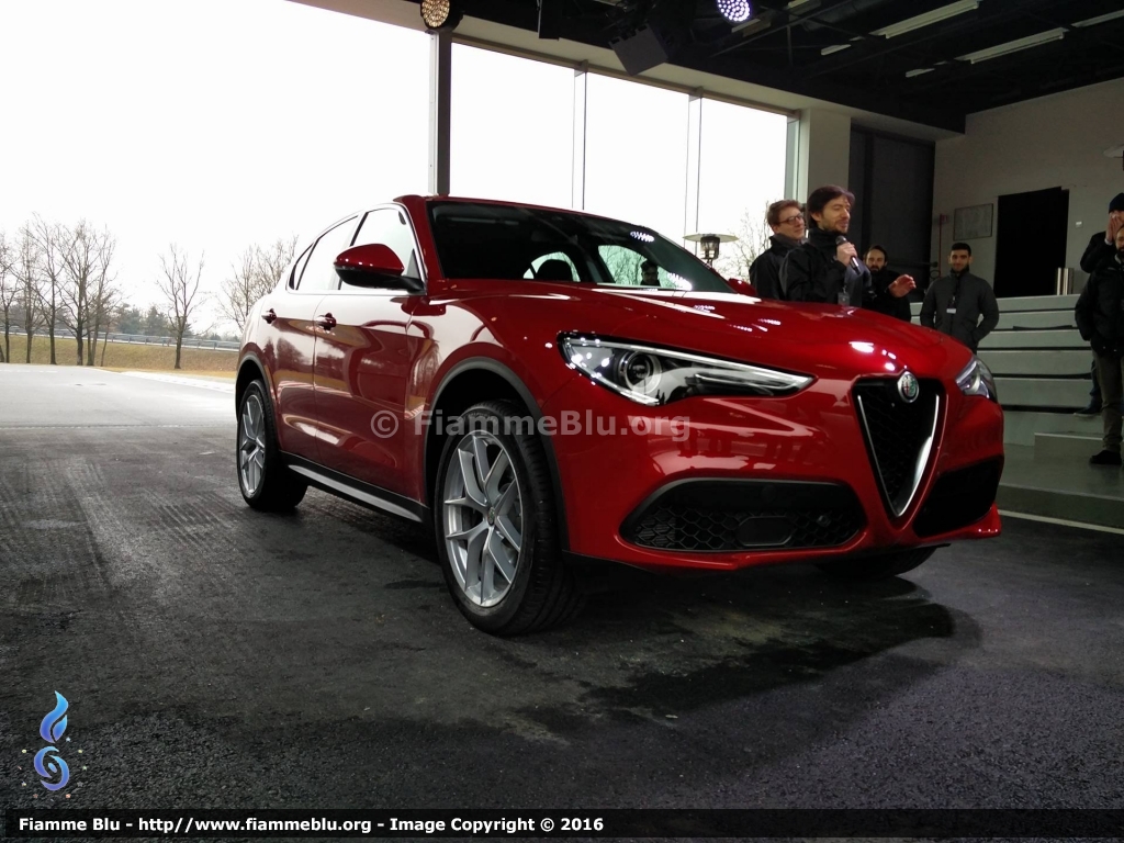 Stelvio, il SUV di Alfa Romeo nei panni dell'auto di emergenza? La prova di Emergency Live | Emergency Live 1
