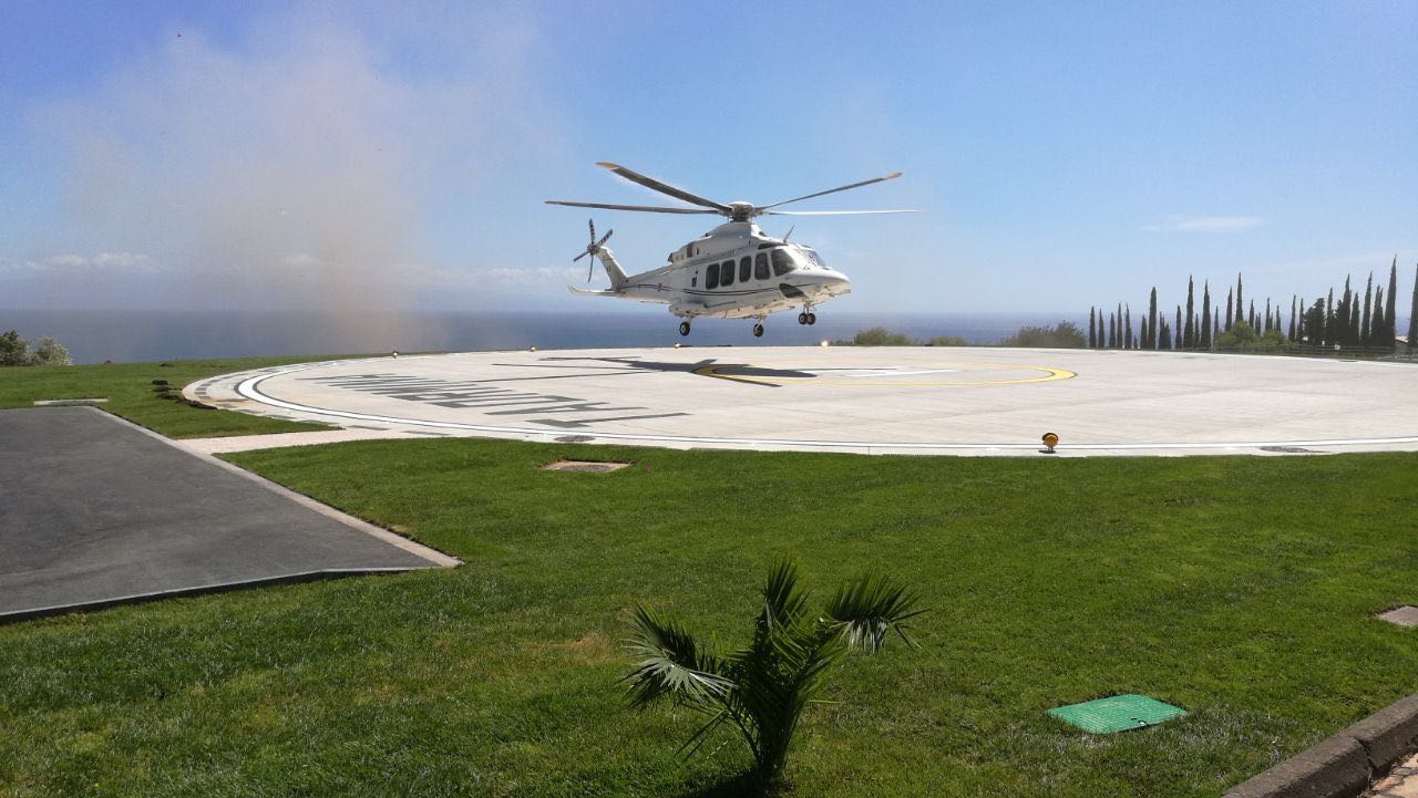 G7, a Taormina collaudata dall'Aeronautica Militare la piazzola elicotteristica per la sicurezza del summit | Emergency Live
