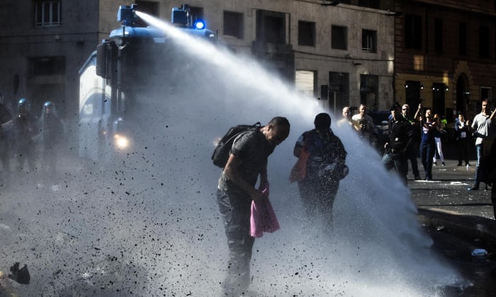 Immigrazione, sgomberi, sicurezza, terrorismo? Cosa è successo a Roma e perché è stato usato un idrante | Emergency Live 3