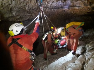 Alcuni monenti dell'esercitazione - Foto CNSAS FVG