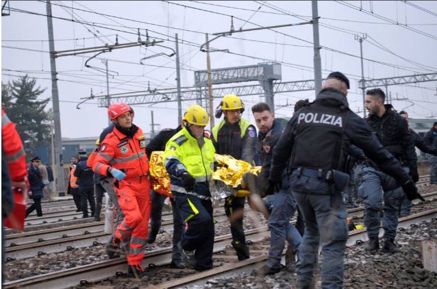 Incidente ferroviario a Pioltello, numero vittime da confermare, finite le operazioni di recupero | Emergency Live 11