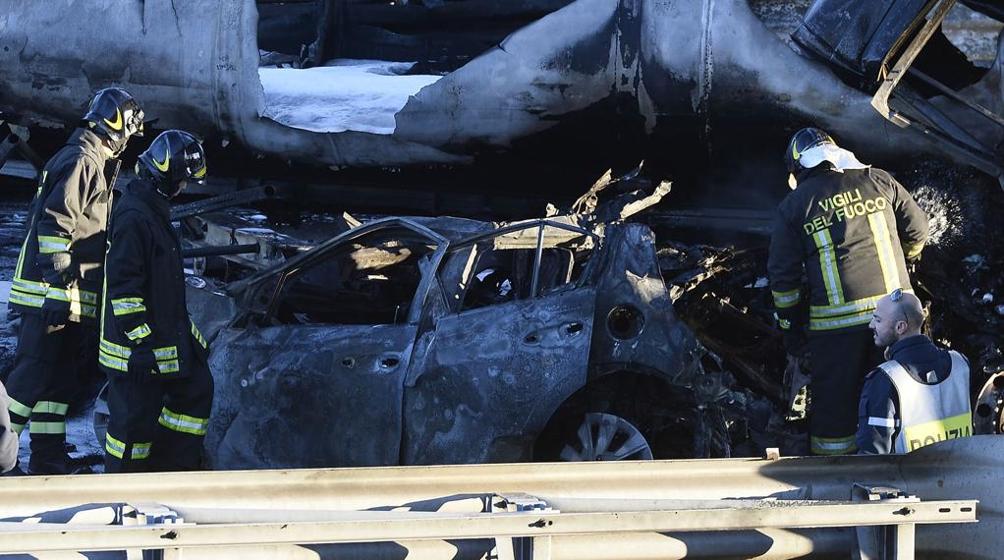 Quando a capodanno la strada fa più vittime dei botti - 2 tragici incidenti stradali: 10 vittime in 2 giorni. Dov'è la sicurezza? | Emergency Live