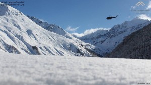 L'elicottero militare di Bolzano ripreso dalla webcam del Heeres-Hubschraubers im Landeanflug